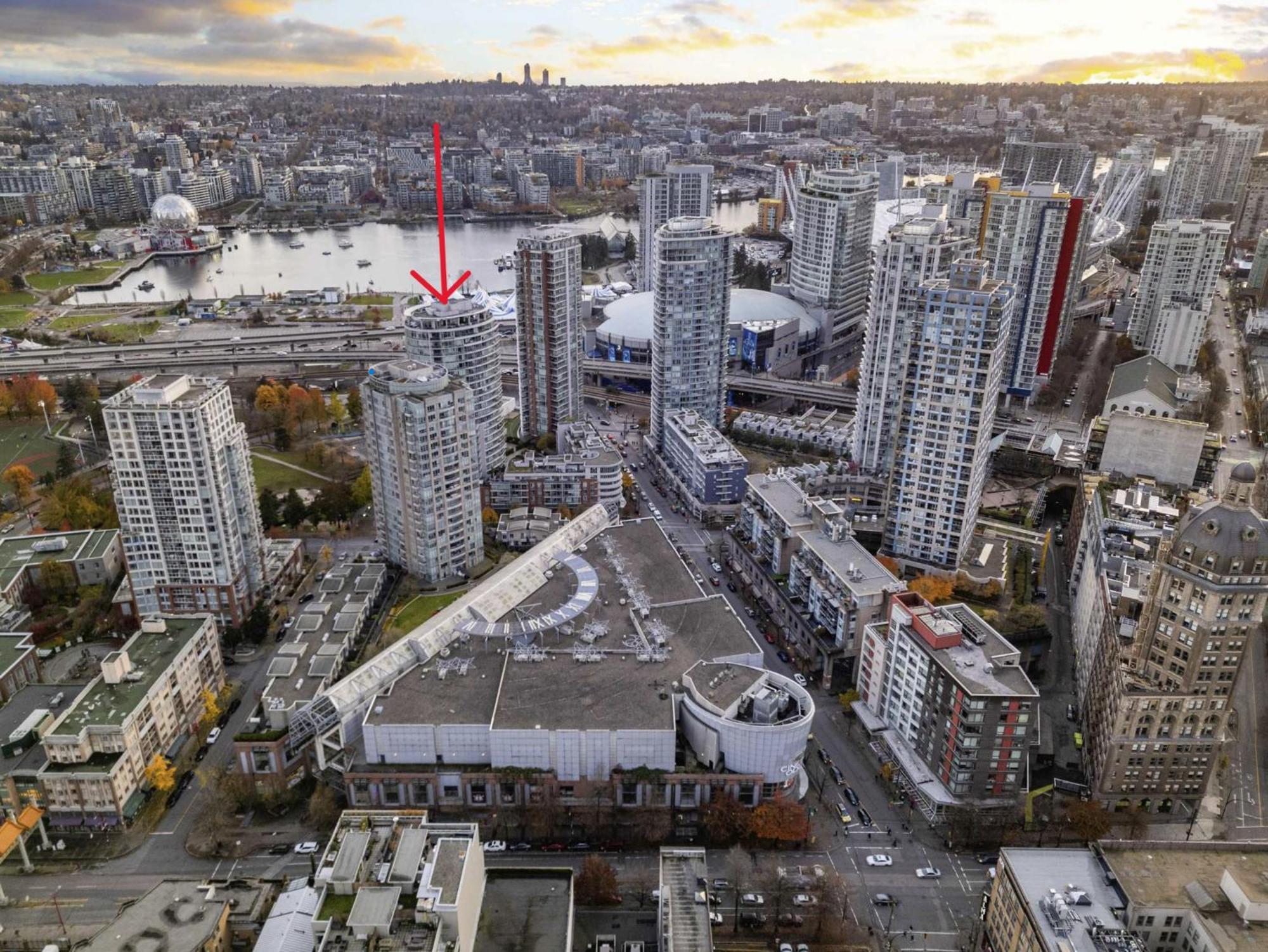 Lovely One-Bedroom Apartment With Pool, Hot Tub, And Gym In The Heart Of Downtown, Skytrain 3Min Away Ванкувър Екстериор снимка